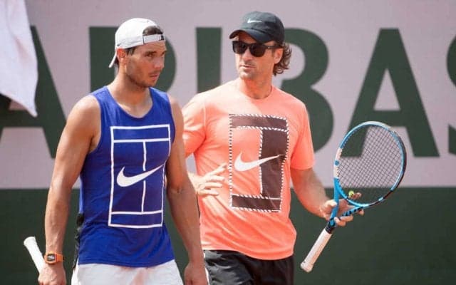 ナダルとモヤがアカデミーの生徒たちとダブルスで対戦！