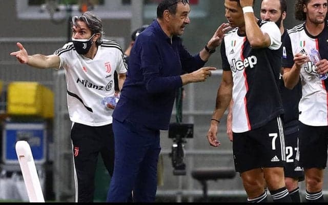 サッリがミラン相手の逆転負けを分析　「60分間は最高だったが、ブラックアウトが起きた」