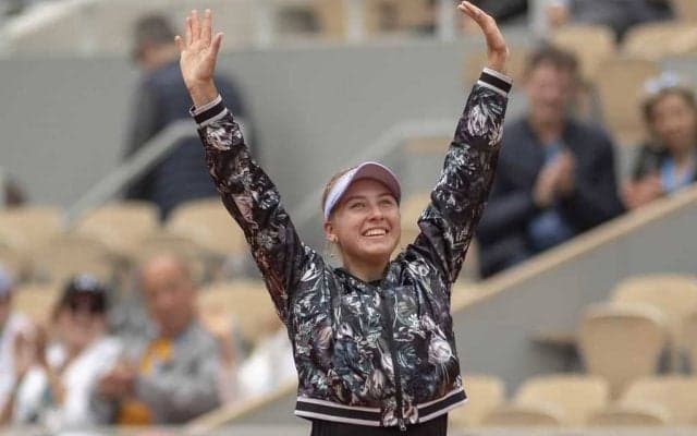 ティーンのロシア美少女テニス選手がビキニ姿を公開！「なんて美しいんだ」