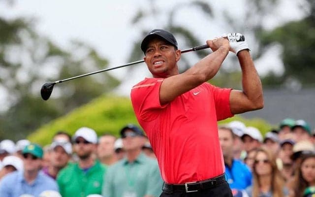 ウッズ、「魔法」の一打　50cmのスーパーショットに再衝撃「ボールの回転はどこへ？」