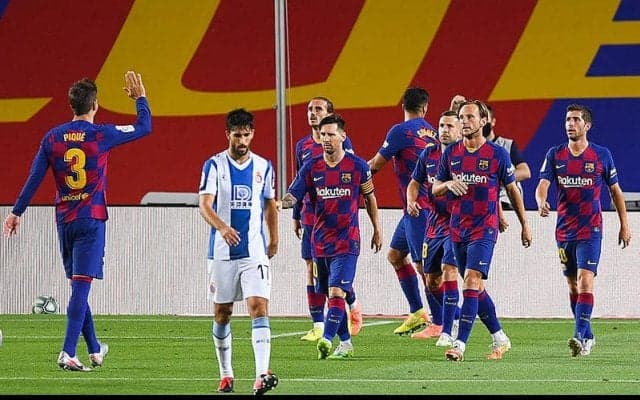 スアレス弾で逃げ切ったバルセロナが10人同士のダービーを制す！敗れたエスパニョールは27年ぶりの2部降格…《ラ・リーガ》