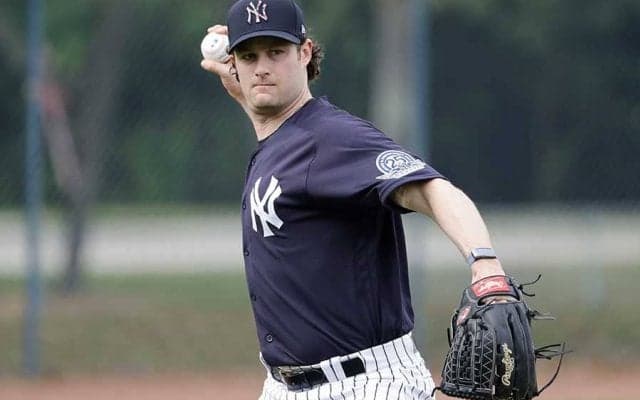 【MLB】ヤ軍コールが美人妻＆長男ケーデン君との3Sを初公開　ファンも思わず「美しい家族！」