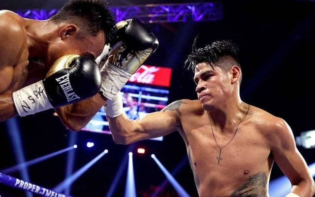 ナバレッテ、王座返上でフェザー級転向へ　米記者報道「近い将来、空位の王座を狙う」