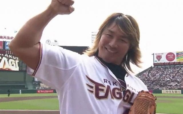 【始球式名場面】背番号「100」の“100年に1人の逸材”　新日エース棚橋弘至選手の豪快投球