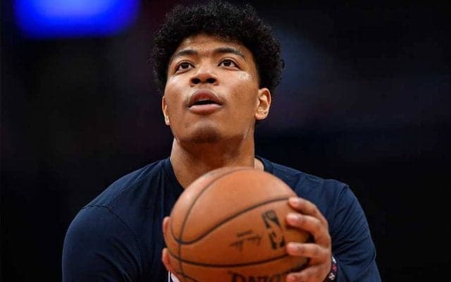 【NBA】八村塁が愛用　紫に光るマニア悶絶“未来のシューズ”に米注目「とても眩しく見える」
