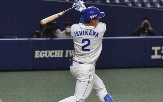 中日・石川昂弥のプロ初安打に「捌き方うますぎる」　玄人好みの一打にファン大興奮