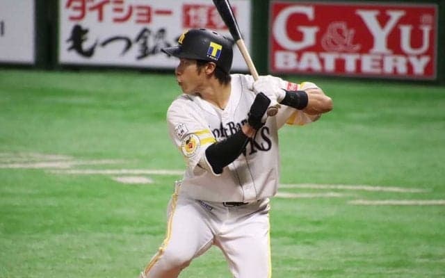 鷹・柳田、技あり衝撃先制弾！　楽天戦6戦5発で浅村に1本差接近