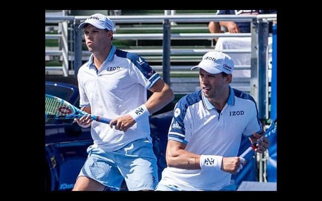  ブライアン兄弟らのプレー掲載 