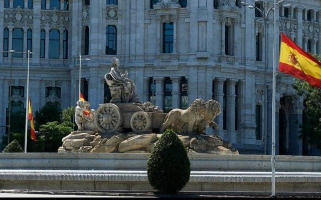 シベレスに行ってはいけない…/原ゆみこのマドリッド