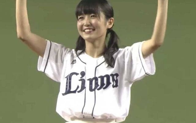 【始球式名場面】美女アイドルの90度足上げフィニッシュ　SKE48・惣田紗莉渚さんの満点投球
