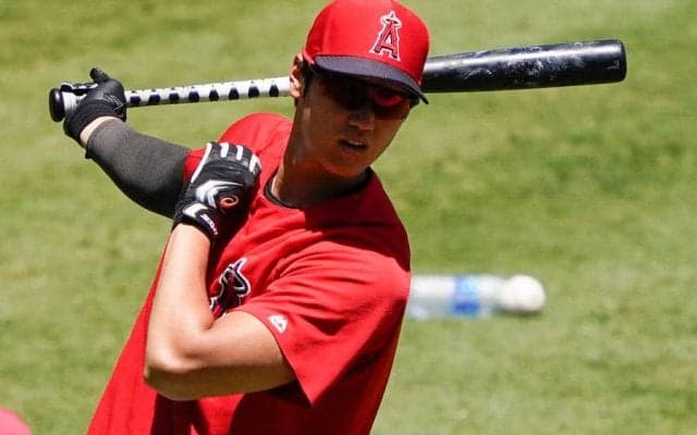 【MLB】大谷翔平、紅白戦で3番スタメン　試合前に周囲圧倒の130メートル弾