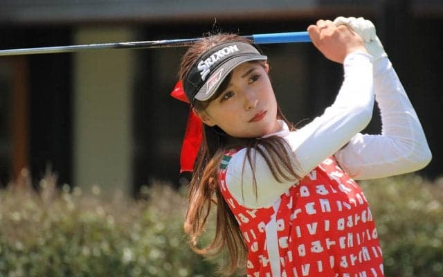 「自分で言うのも何ですがかなり独特」臼井麗香が自分のスイングを解説