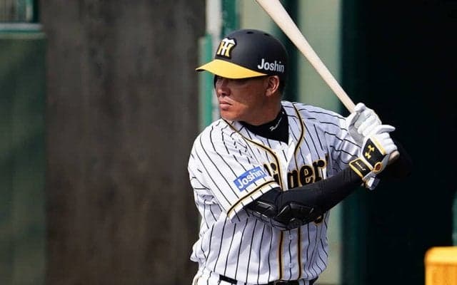阪神・福留が値千金勝ち越し弾　6回同点打に今季初本塁打、6年ぶり中堅も守る