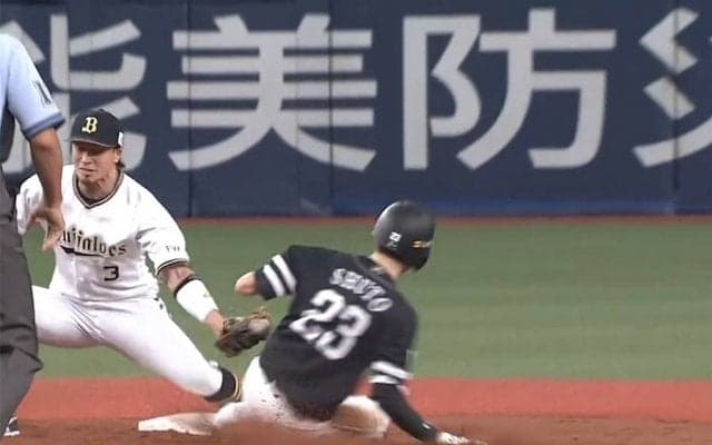 昨季パNo1盗塁阻止率VS侍Jの韋駄天　“矛楯対決”にファン興奮「プロの技術」