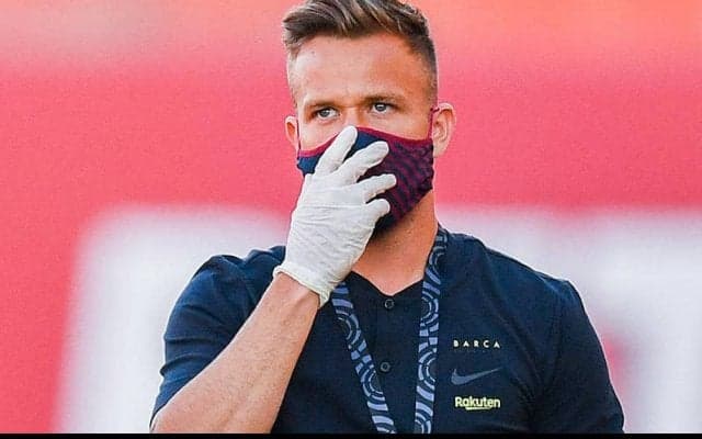 バルセロナが最終節の招集メンバー発表！ベンチでの振る舞いで非難を集めたアルトゥールはメンバー外に…