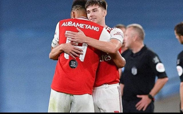 ティアニー、シティ戦勝利後の記念撮影で不適切ジェスチャー…謝罪と共に釈明