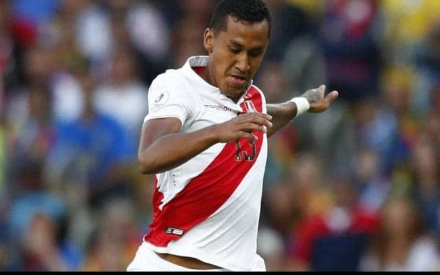 セルタ、ペルー代表MFタピアを完全移籍で獲得