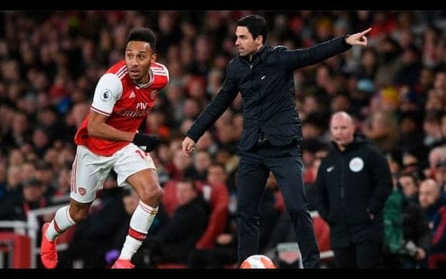 オーバメヤンはバルサを待つ アーセナルとの契約延長を凍結