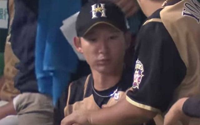 日ハム杉谷が危機一髪?!　ベンチ襲う痛烈ライナーに反応、ファン「今日も可愛い」