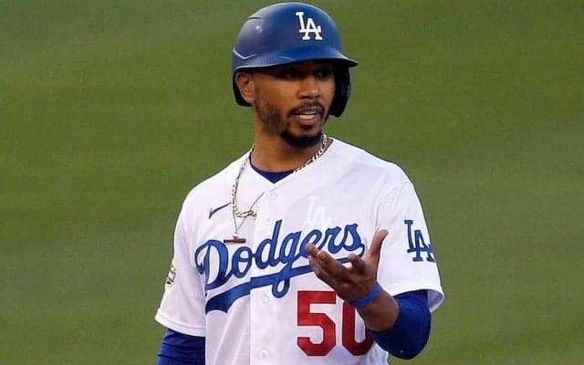 ドジャースがベッツと12年総額約390億円で契約延長　MLB史上2位の高額契約に