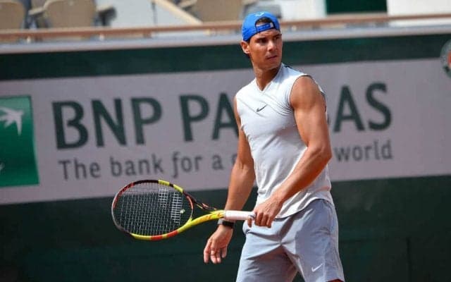 ナダル、練習の後は自らきちんとコート整備