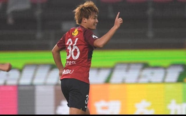鹿島FW上田綺世が右足関節挫創で全治約1カ月、湘南戦で負傷