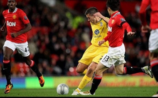 2部のパレスがユナイテッドをジャイキリ！アンブローズが決めた驚愕の弾丸ロングシュート【インクレディブル・ゴールズ】