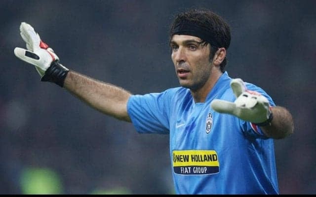 至近距離でも問題なし！ブッフォンが見せた冷静なスーパーセーブ【アンビリーバブル・セーブス】