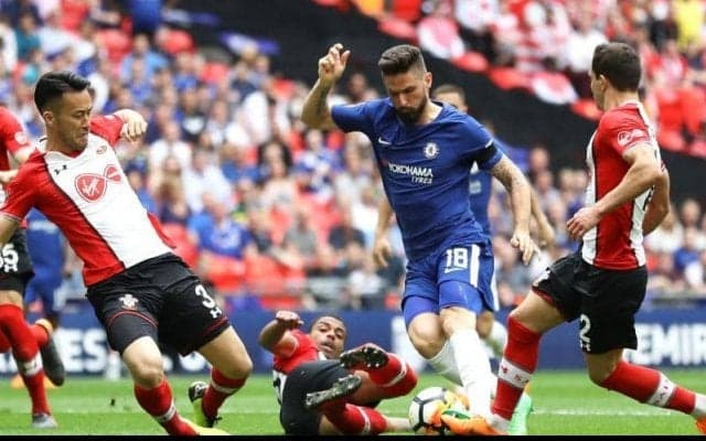 ジルーが大型FWらしからぬ華麗なステップで、セインツディフェンスを翻弄【インクレディブル・ゴールズ】