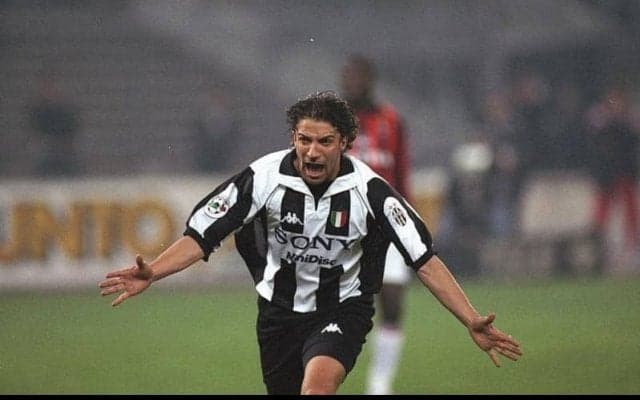 敵陣を1人で独走！若き日のデル・ピエロが決めた圧巻のソロゴール【インクレディブル・ゴールズ】