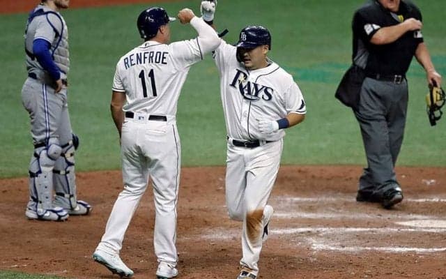 【MLB】筒香嘉智、会心1号に同僚が深々お辞儀で出迎え　実況絶叫「ホームラン、ツツゴウ！」