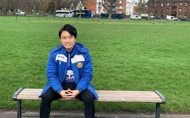 サッカー名門校“中退”から英国留学へ　親友の1ゴールが切り拓いた指導者への道