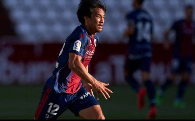 今季12ゴールで2部優勝の立役者、FW岡崎慎司がウエスカと1年間の契約延長