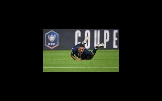 エムバペ、負傷でCL出場に暗雲も笑顔でSNSに登場