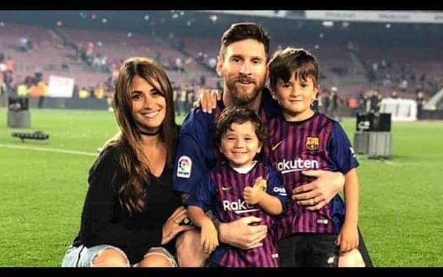 メッシ、イビサ島で休暇を楽しむ「Family time、私のすべて」