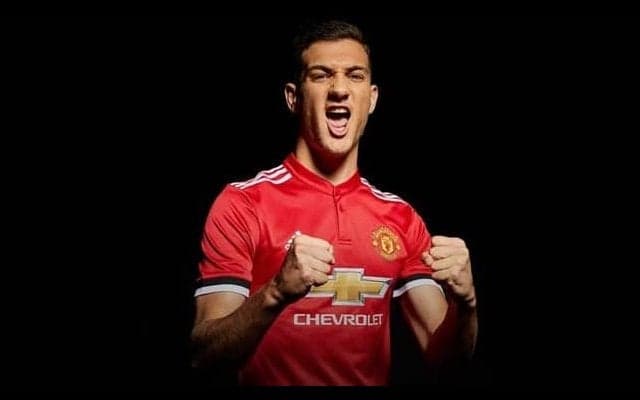 バルサ マンUで苦しむ21歳SB獲得に興味示す