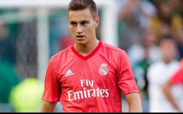 レアルFWデ・フルートスがレバンテに完全移籍、5年契約を締結