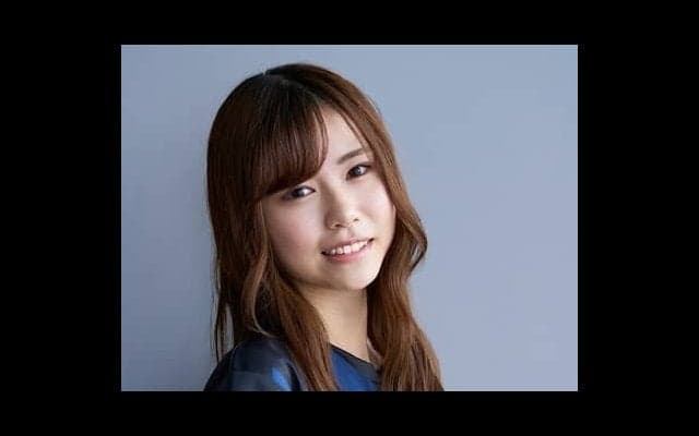 ｅスポーツとモデルの二刀流。大友美有、17歳の美しき女子高生の日常