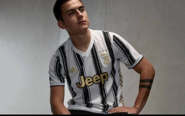 ユベントスの新ユニフォームはブラシのようなストライプとゴールドが特徴！ 最終節ローマ戦で着用