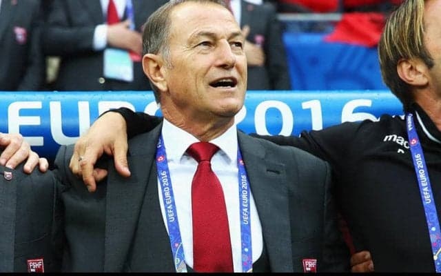 デ・ビアージ氏がアゼルバイジャン代表監督に就任、契約は2022年まで