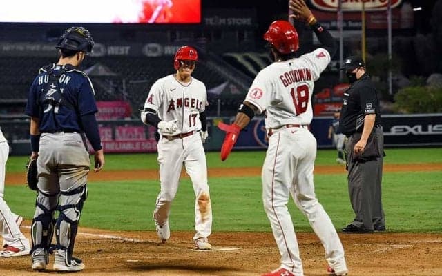 【MLB】大谷翔平の“インサイドアウト弾”に名物実況衝撃「反対方向に。とてつもないパワーだ」