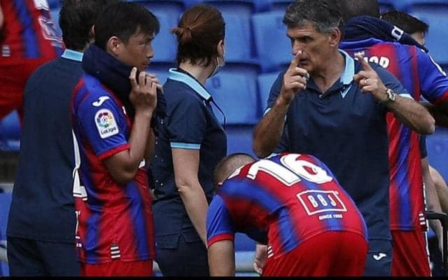 乾貴士所属のエイバル、メンディリバル監督が来季も続投! 5年連続1部残留に導く