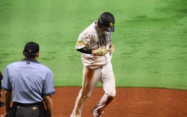 鷹・柳田、月間得点のプロ野球タイ記録　3回に栗原の適時打で生還し7月32得点目