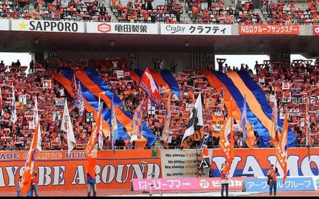 スタジアム収容人数と感染者数を調べるとグッズを買うことになる?! の巻/倉井史也のJリーグ