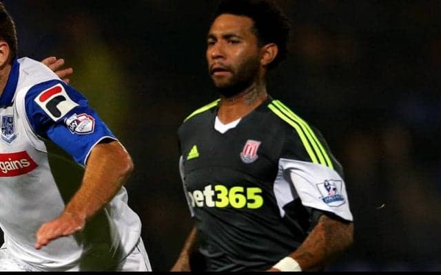 元アーセナル・リバプールのペナントが低弾道FKを叩き込む【ビューティフル・フリーキック】