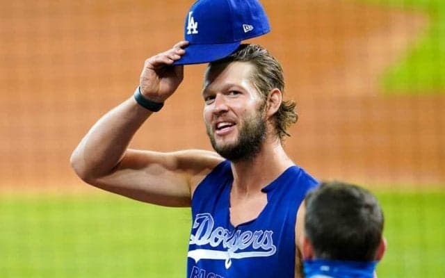 フェースガードは日本発祥　事故の度に進化した、ベースボールキャップ、ヘルメットの歴史