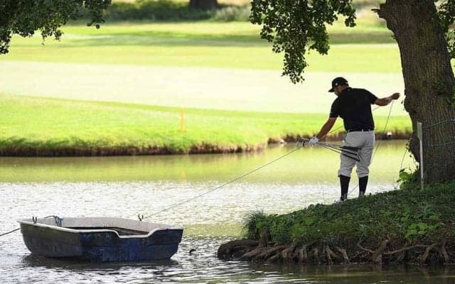 ボール探しにボートまで登場　ゴルファーの“大冒険”に実況声援「がんばれジョエル」