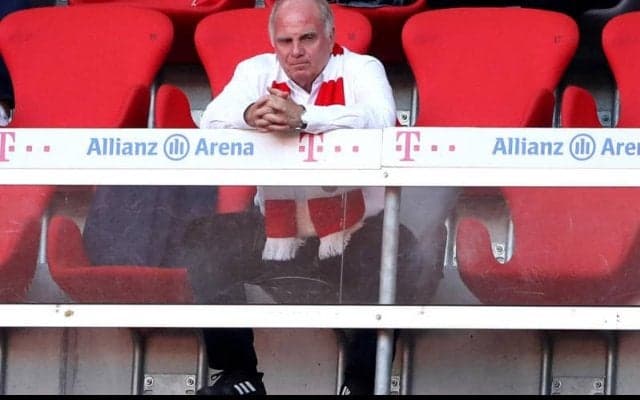 バイエルンの名誉会長がドルトムントの方針を非難!「良いプレーをしても最終的には…」