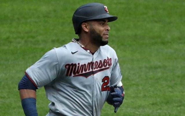 【MLB】ツインズ本塁打王、“ダースベイダー風”マスク姿に米騒然「超カッコいいな」
