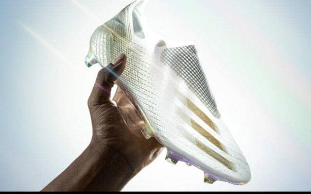 久保建英「紐がいらないんじゃないか」、アディダスがスピードプレーヤーに向けた新スパイク『エックス ゴースト』を発表